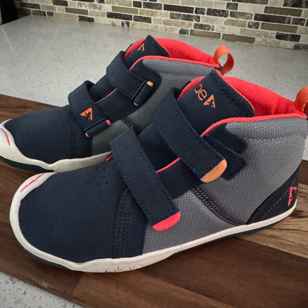 PLAE Kids Navy and Gray High-Top Shoes